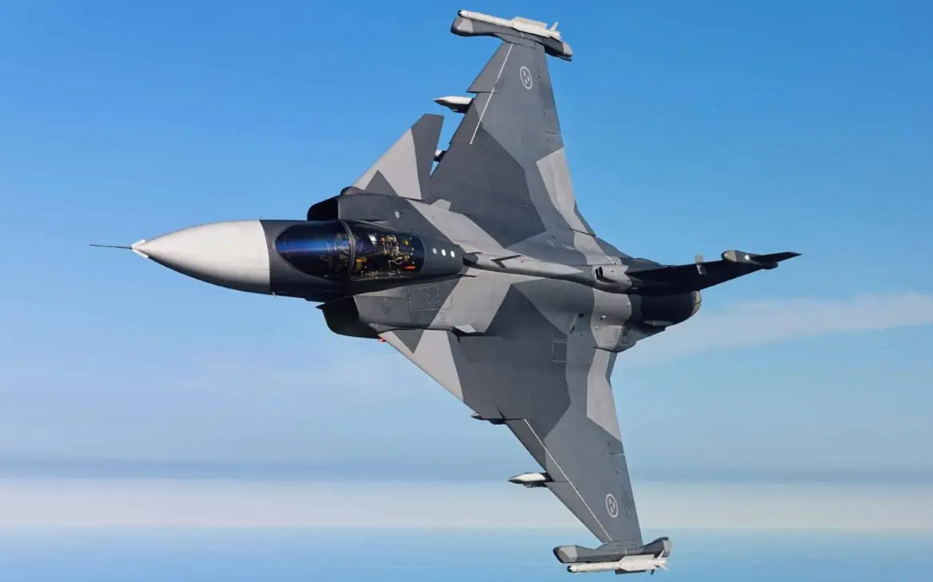 JAS39 GRIPEN - Plane Kit Card (Collectible)